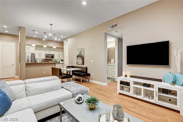 $2,000 | 56 East Serene Avenue, Unit 225, Las Vegas, NV 89123