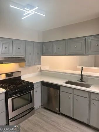 $1,900 | 2033 Oak Park Lane, Decatur, GA 30032