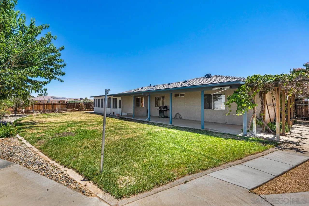12450 Algonquin Road Apple Valley, CA 92308 - Photo 41 of 53 Gallery Image 41