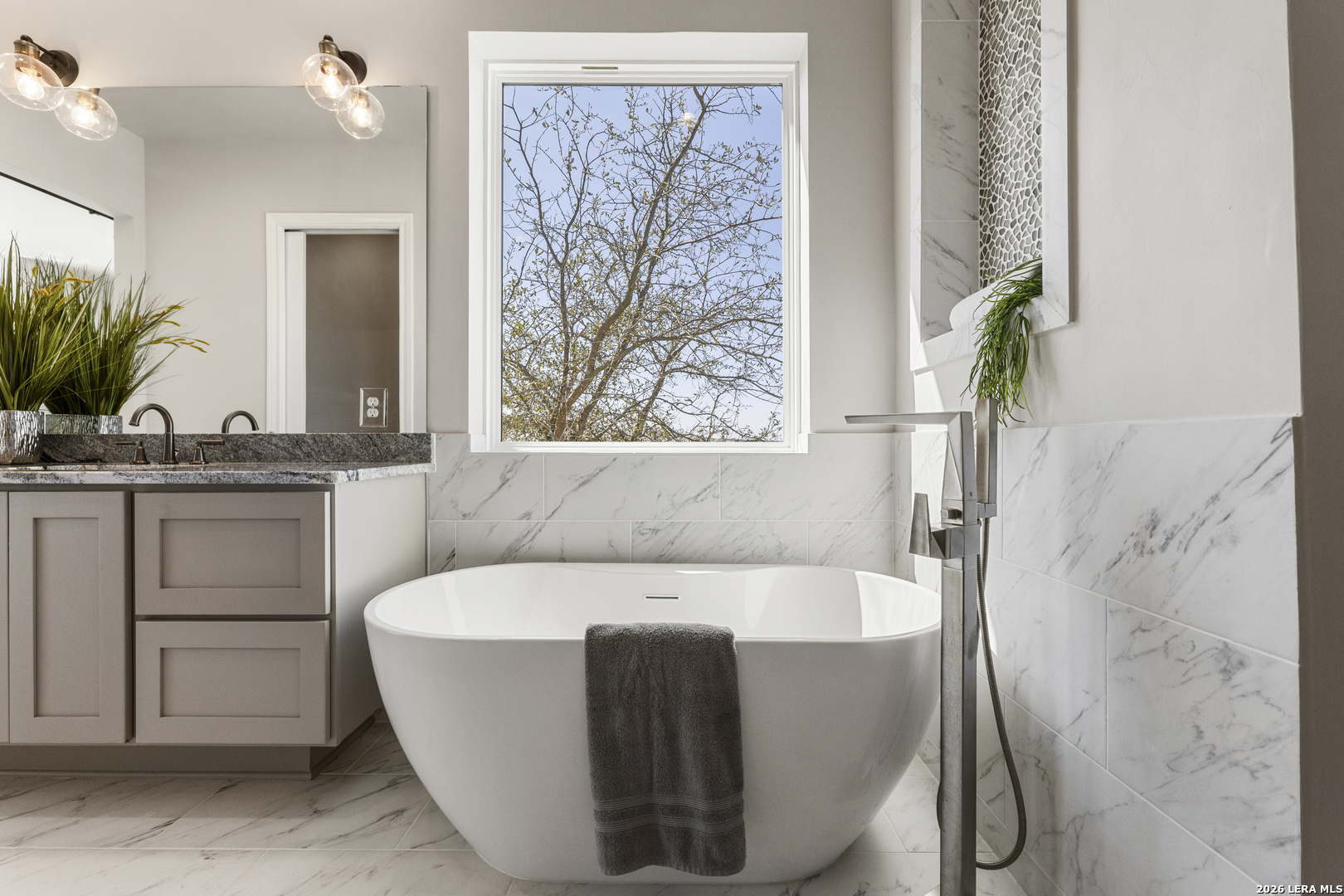 541 Cantera Ridge New Braunfels, TX 78132 - Photo 16 of 48