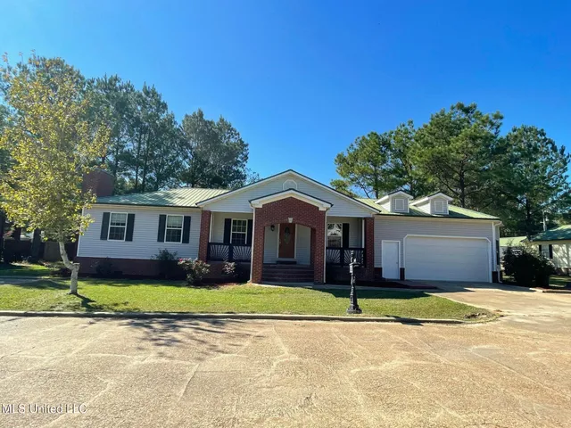 $245,000 | 112 Ashwood Drive, Starkville, MS 39759