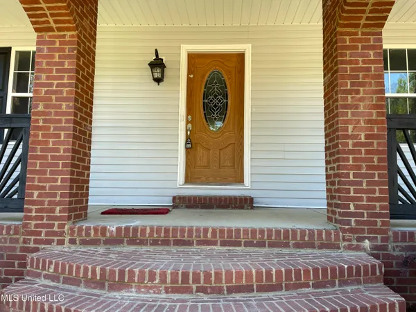 $245,000 | 112 Ashwood Drive, Starkville, MS 39759