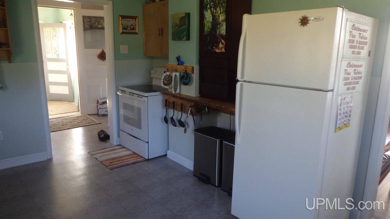 25680 Lower Calumet, MI 49913 - Photo 4 of 16