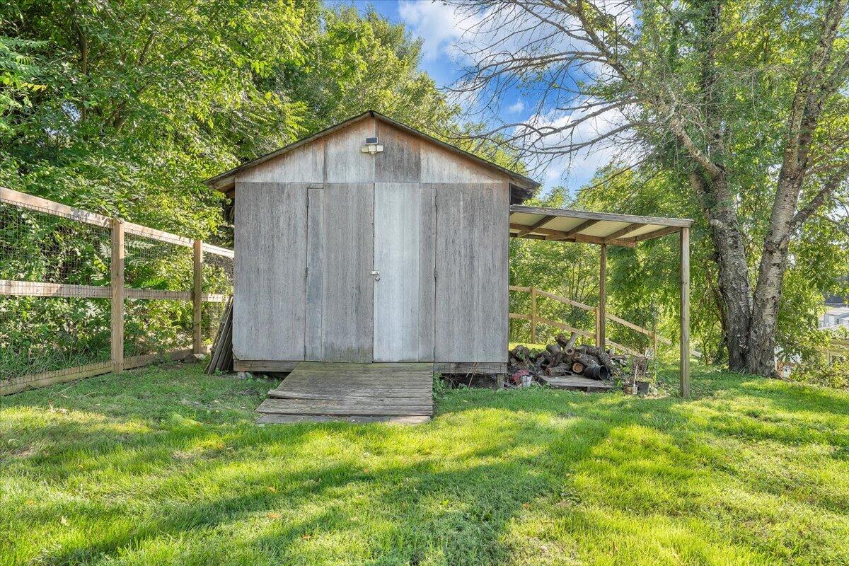 2812 Webster Road Blue Ridge, VA 24064 - Photo 36 of 65 36-MIB03286