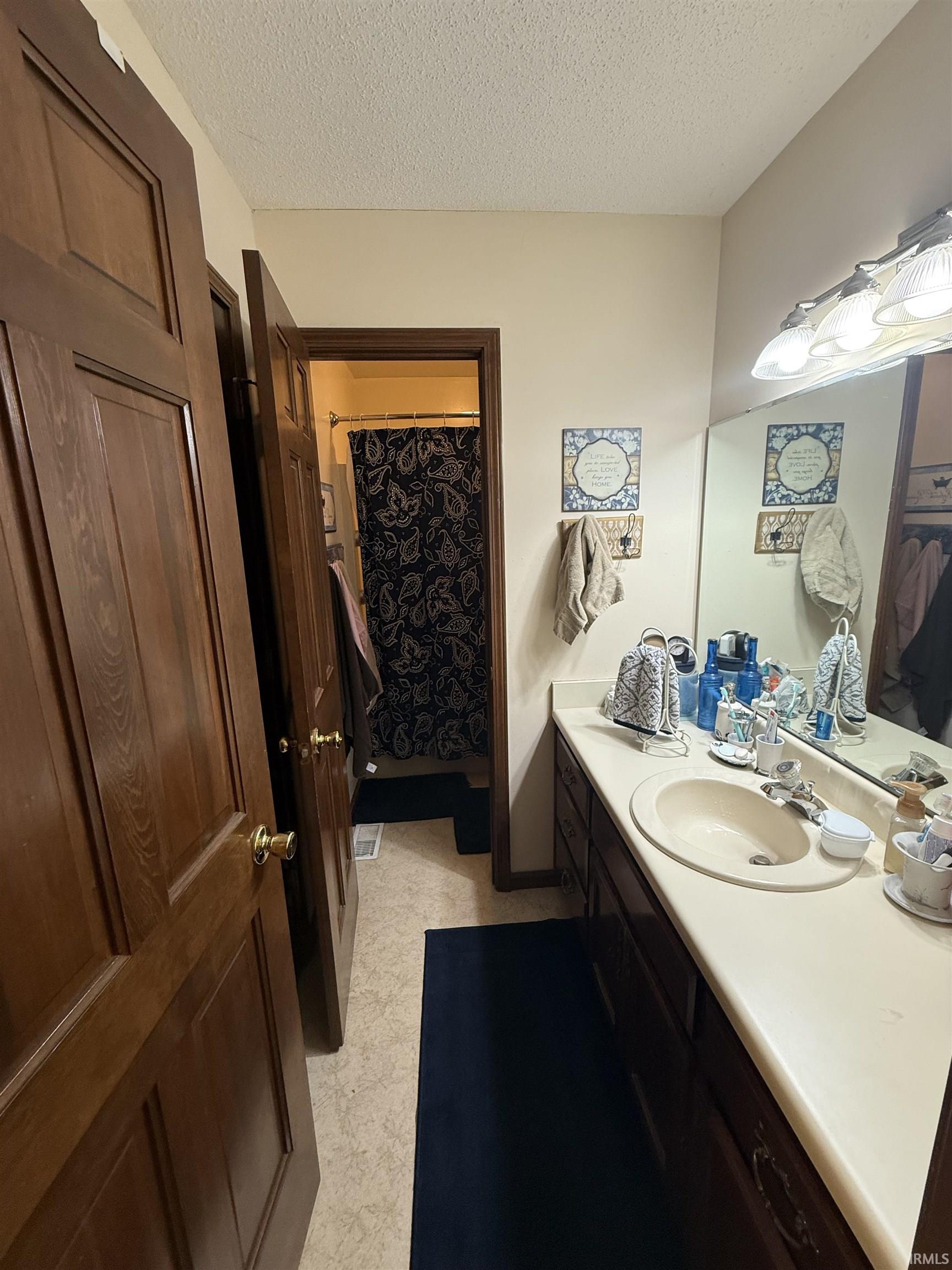 10604 Oak Trail Road Fort Wayne, IN 46845 - Photo 9 of 24 Gallery Image 9