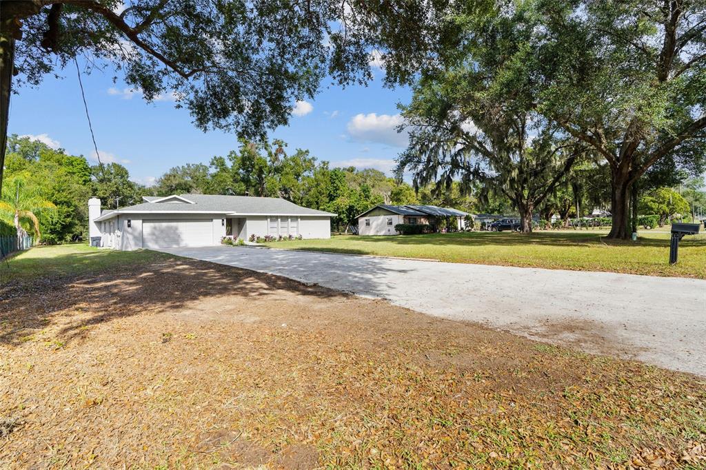 1106 Hummingbird Lane Brandon, FL 33511 - Photo 2 of 53