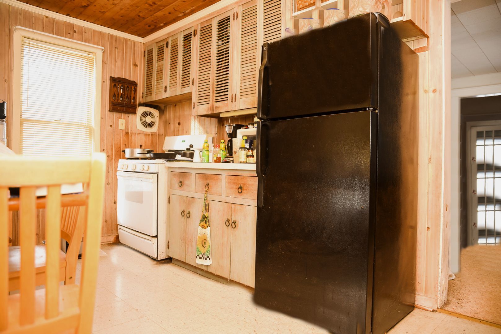905 Stony Point Road Dixon, IL 61021 - Photo 3 of 20