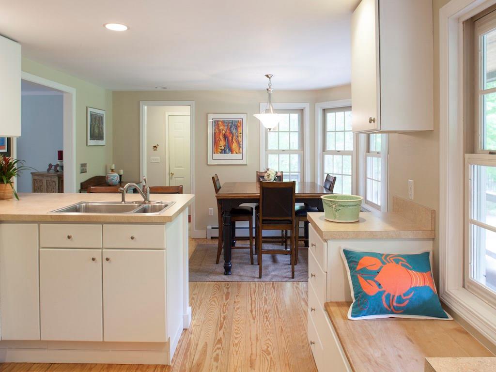 11 Burdean Road Windham, ME 04062 - Photo 6 of 21 Eat-in Kitchen