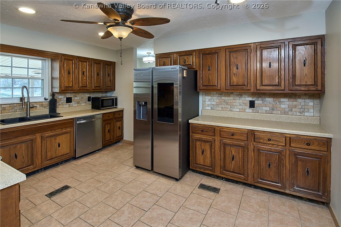 1551 Garretts Bend Road Sod, WV 25564 - Photo 10 of 44 Gallery Image 10