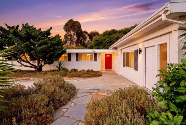 $1,299,000 | 161 Parnassus Circle, Oceanside, CA 92054