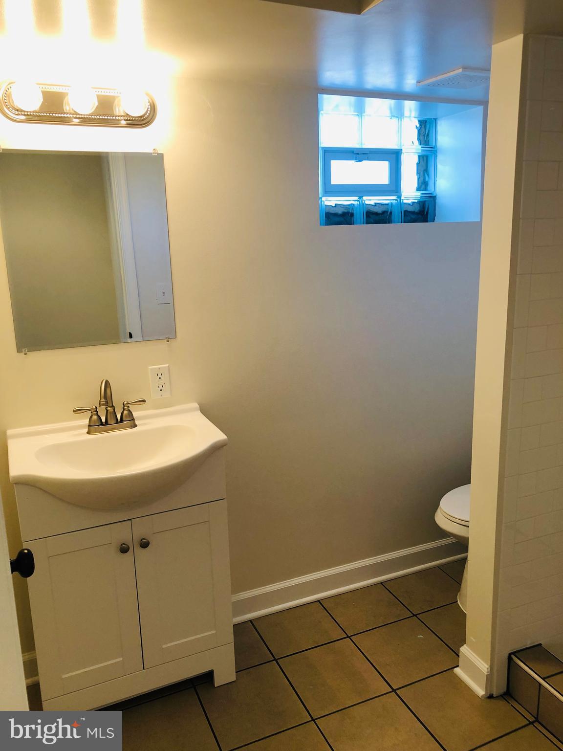 3310 Woodripple Road Baltimore, MD 21244 - Photo 25 of 28 Bathroom
