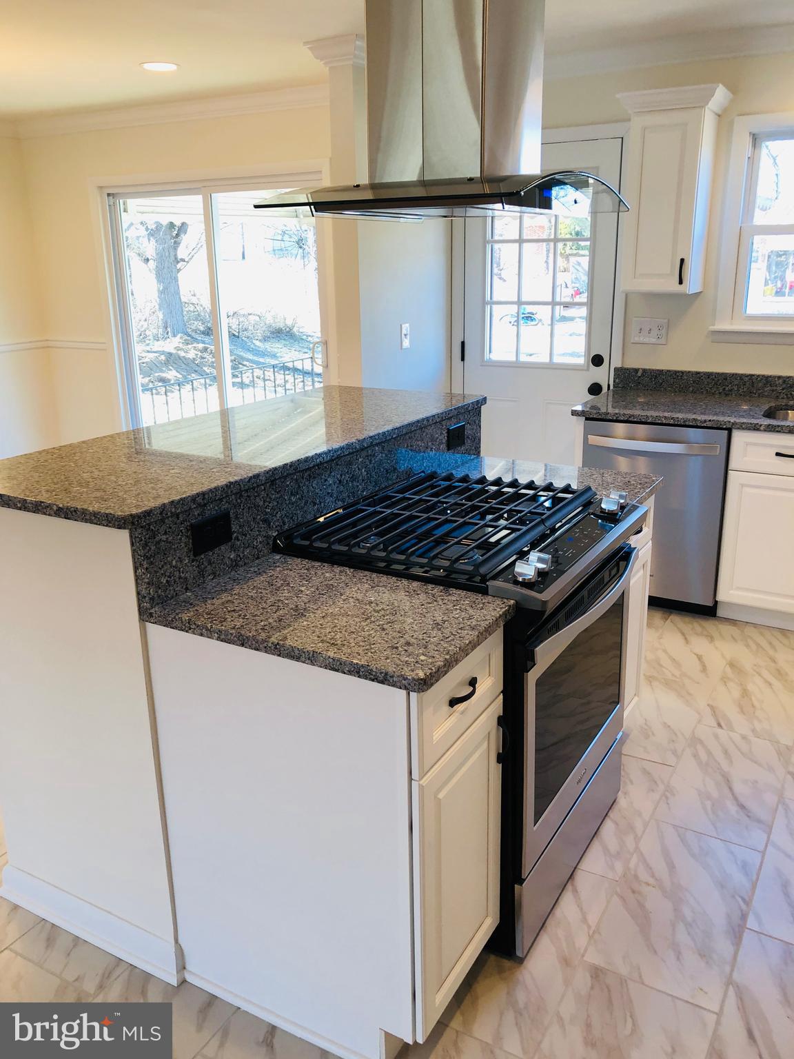 3310 Woodripple Road Baltimore, MD 21244 - Photo 8 of 28 Kitchen