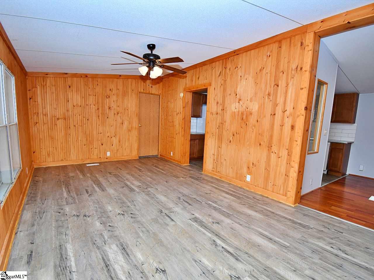 1091 Lake Cunningham Road Greer, SC 29651 - Photo 4 of 23