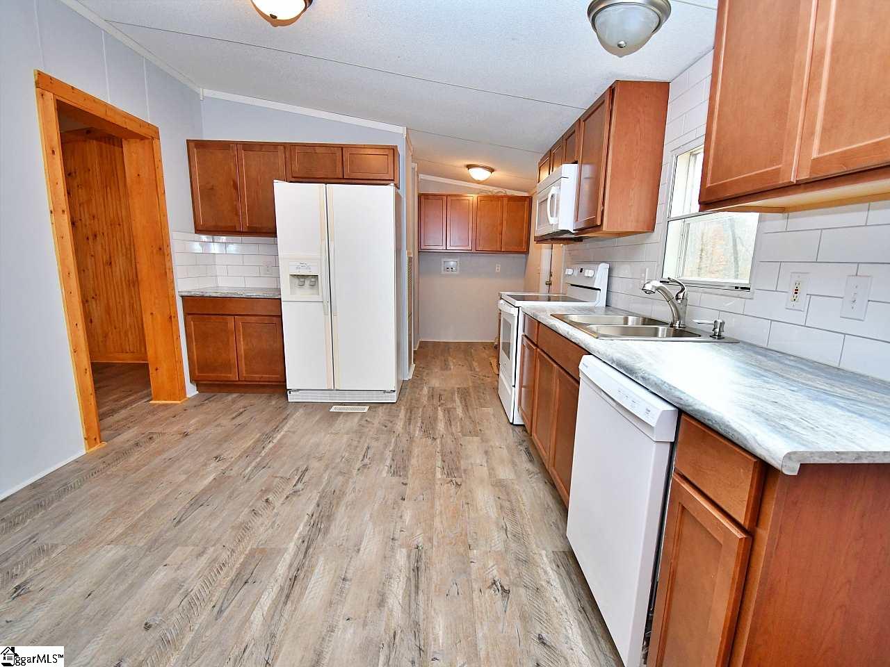 1091 Lake Cunningham Road Greer, SC 29651 - Photo 7 of 23