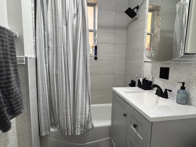 a view of bathroom with shower