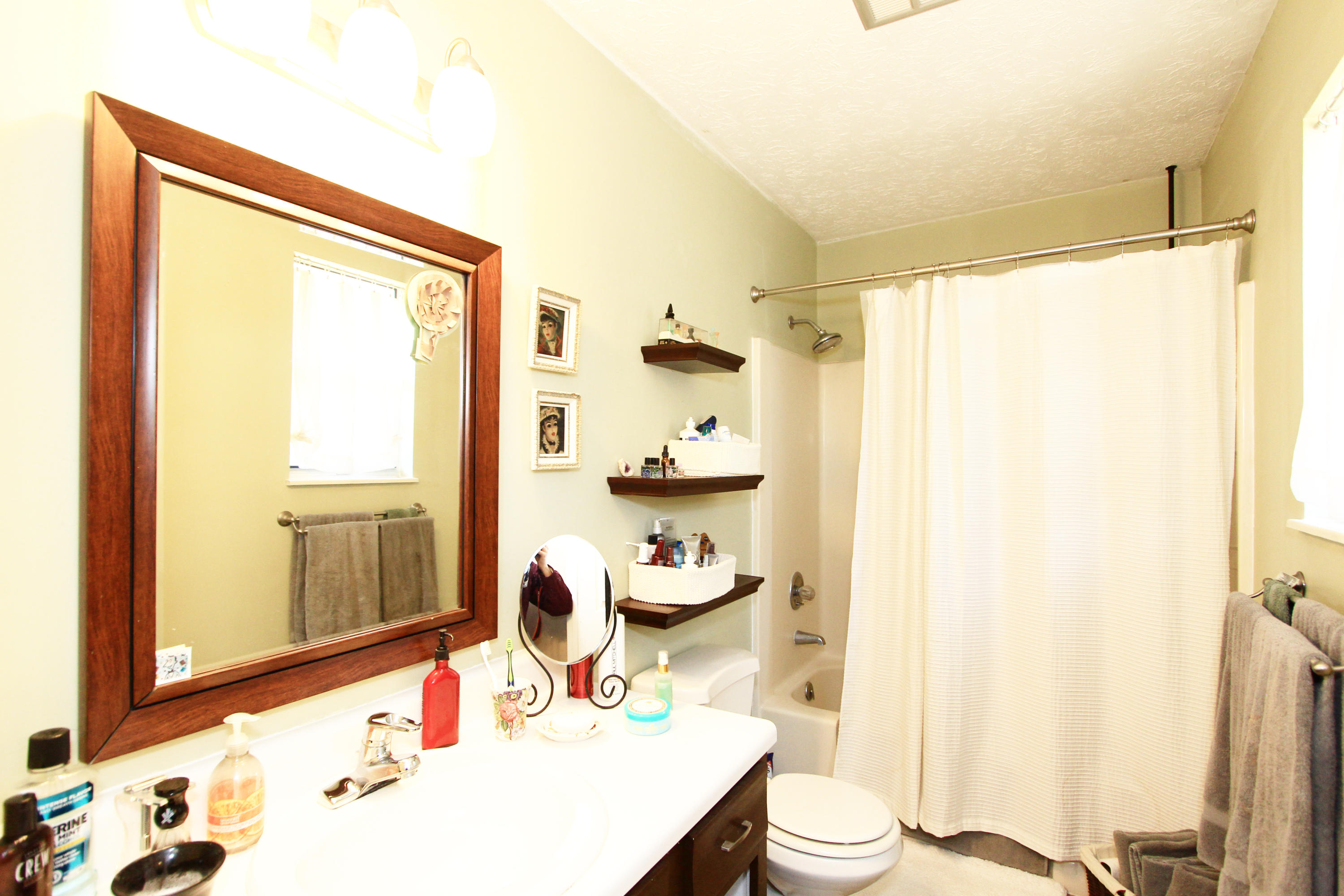 7616 Cedarcrest Road Knoxville, TN 37938 - Photo 19 of 35 Master Bath