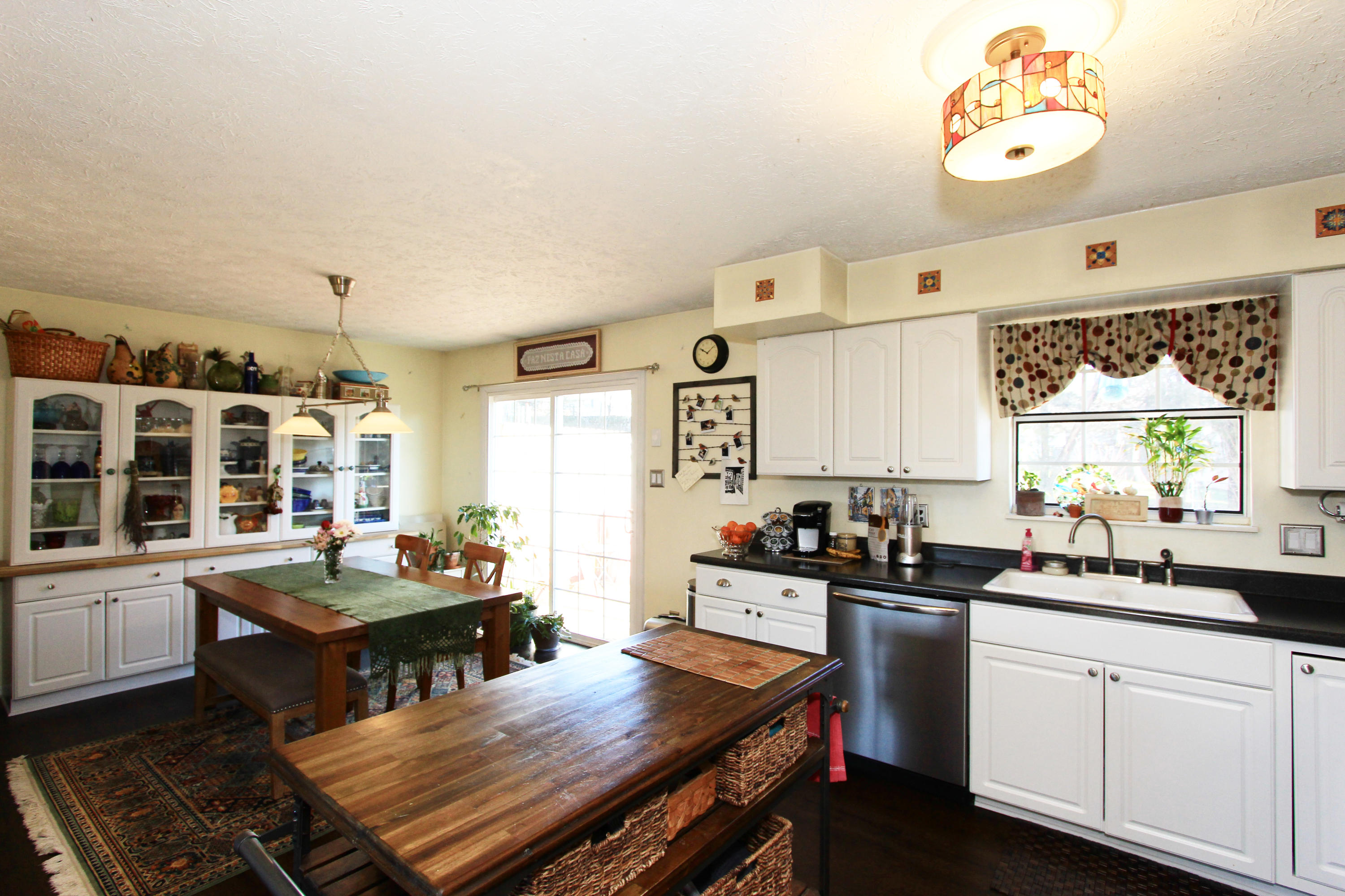 7616 Cedarcrest Road Knoxville, TN 37938 - Photo 9 of 35 Kitchen and Dining Room