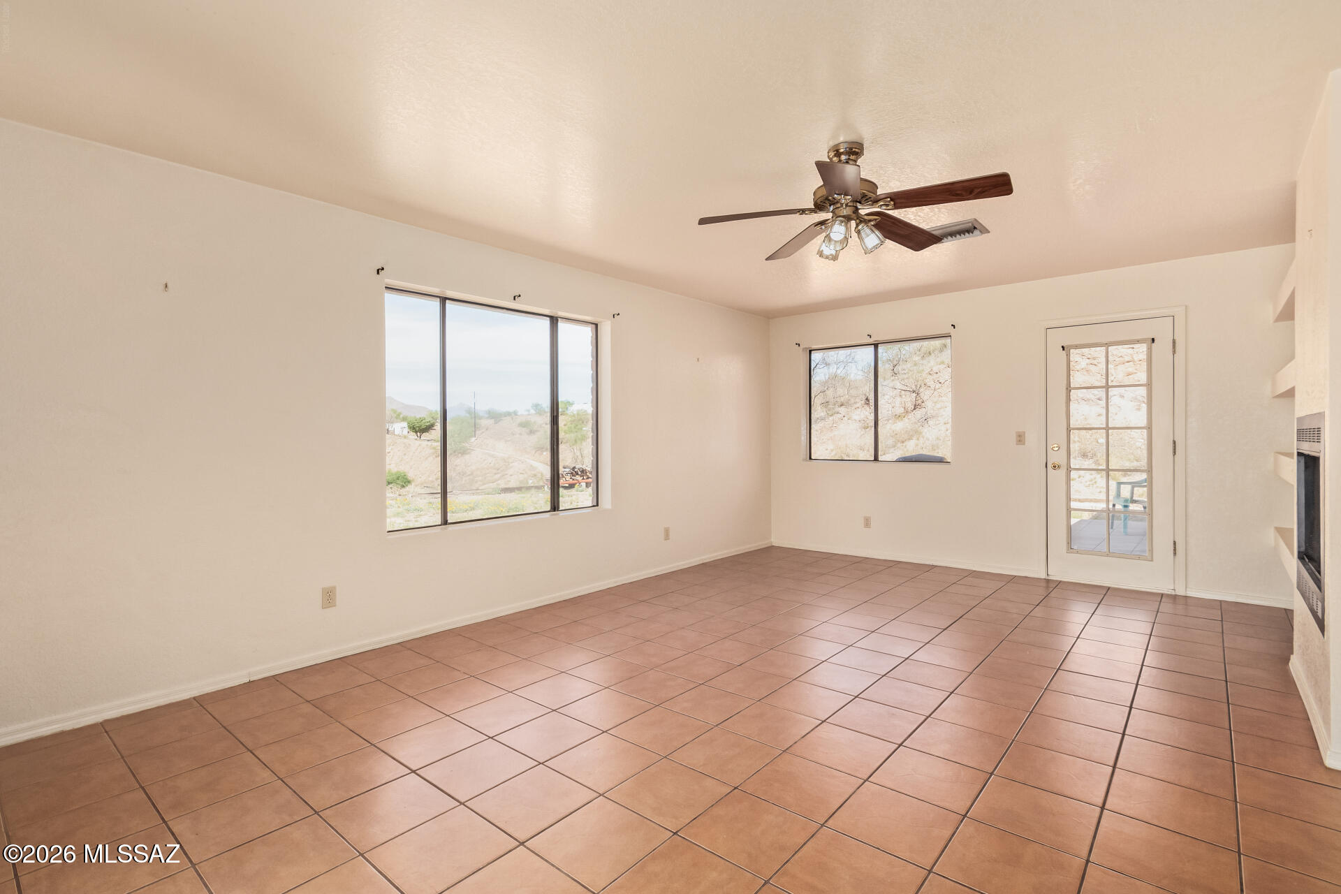 284 Olga Court Rio Rico, AZ 85648 - Photo 11 of 50 Gallery Image 11