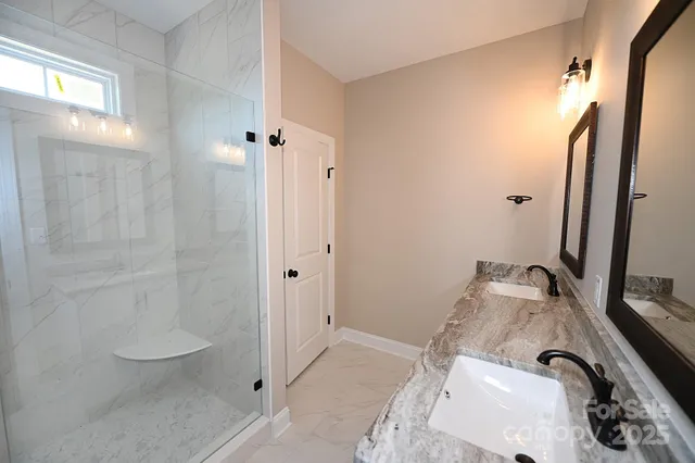 $415,000 | 4940 Southview Drive, Hickory, NC 28602