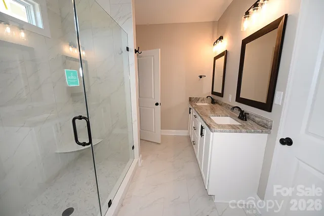 $414,999 | 4940 Southview Drive, Hickory, NC 28602