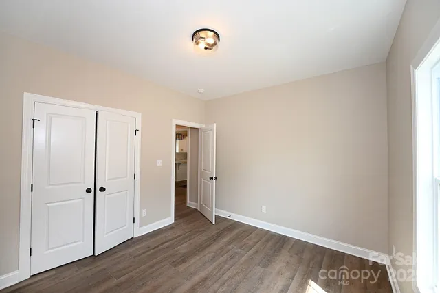 $415,000 | 4940 Southview Drive, Hickory, NC 28602