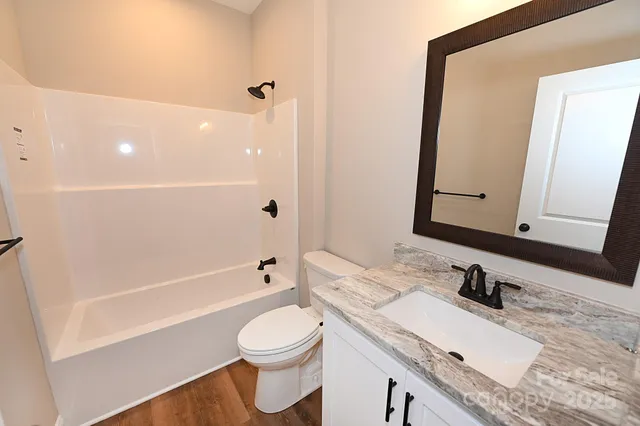 $415,000 | 4940 Southview Drive, Hickory, NC 28602