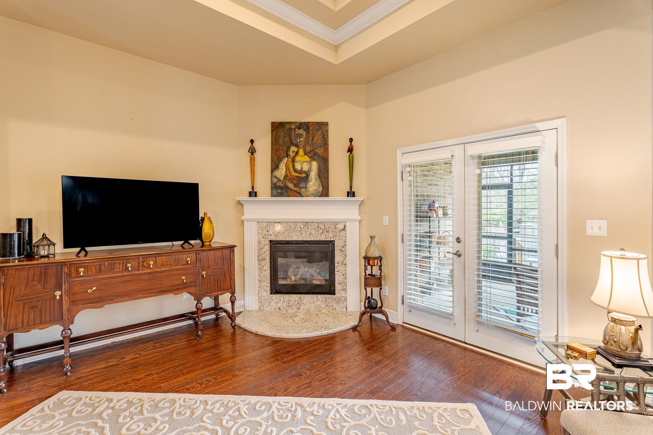 21482 Roundhouse Road Fairhope, AL 36532 - Photo 10 of 26 Gas Log Fireplace