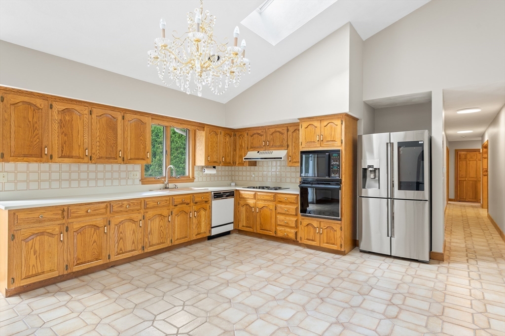 3 Esty Road Mendon, MA 01756 - Photo 7 of 40 Gallery Image 7