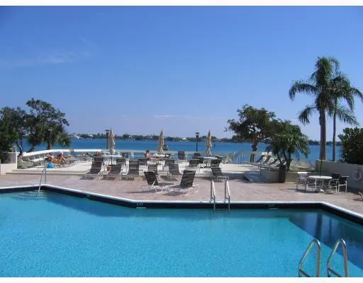 $2,800 | 5600 North Flagler Drive, Unit 2610, West Palm Beach, FL 33407