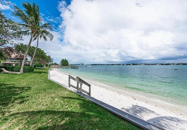 $2,800 | 5600 North Flagler Drive, Unit 2610, West Palm Beach, FL 33407