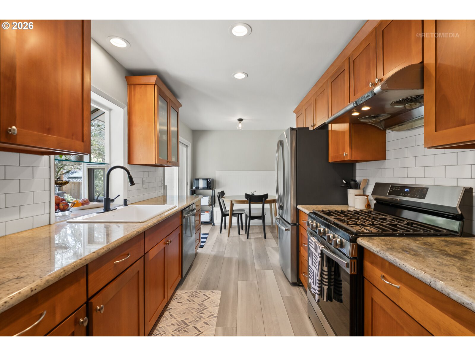5402 Southwest 34th Place Portland, OR 97239 - Photo 11 of 36 Kitchen