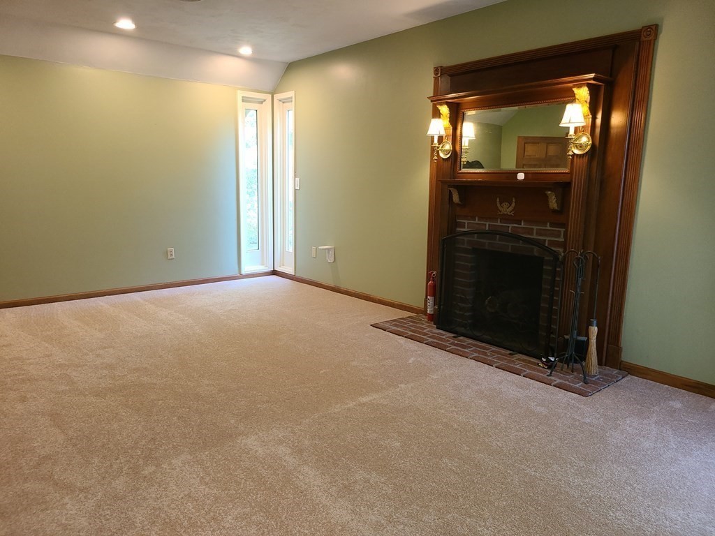 87 Narrows Road Freetown, MA 02702 - Photo 16 of 37
