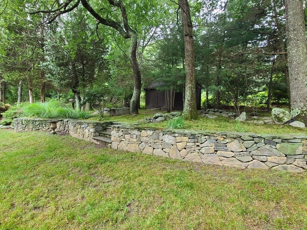 87 Narrows Road Freetown, MA 02702 - Photo 29 of 37