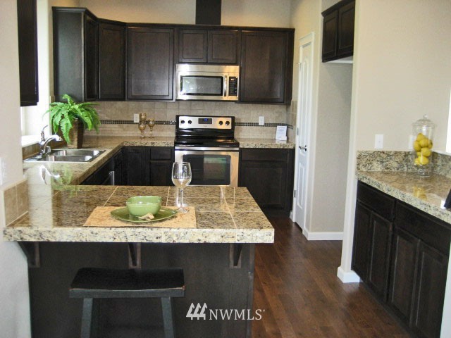 4816 Rochelle Street Southeast Lacey, WA 98503 - Photo 3 of 25 Gallery Image 3
