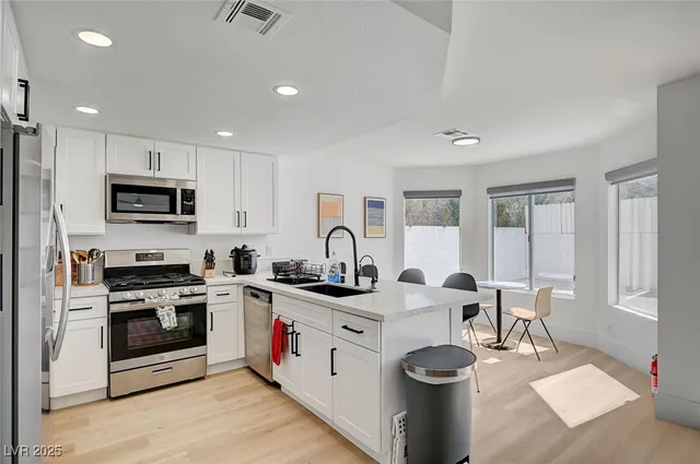 $3,600 | 3200 Ivory Coast Drive, Las Vegas, NV 89117