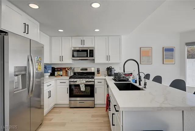 $3,600 | 3200 Ivory Coast Drive, Las Vegas, NV 89117