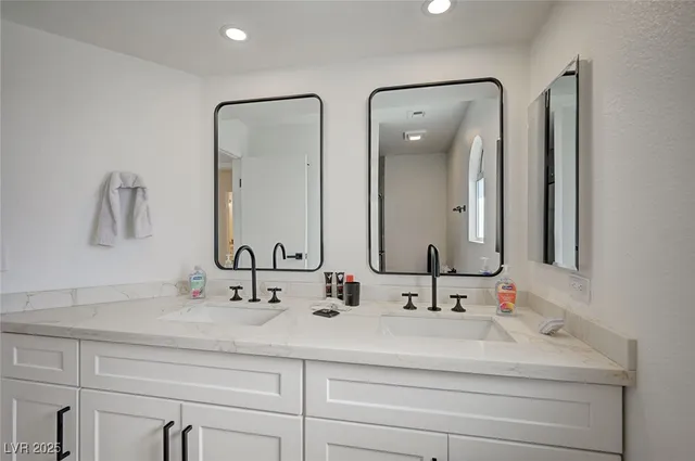 $3,600 | 3200 Ivory Coast Drive, Las Vegas, NV 89117