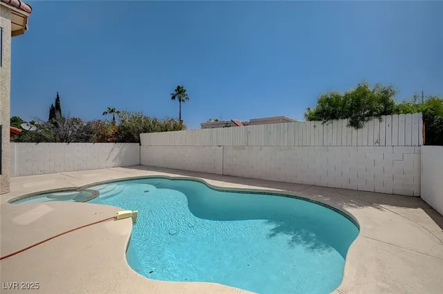 $3,600 | 3200 Ivory Coast Drive, Las Vegas, NV 89117