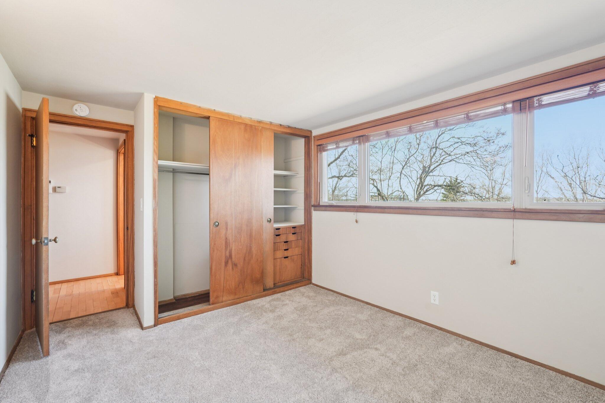 1009 Spring Valley Road Burlington, WI 53105 - Photo 21 of 49 All Your Storage Needs