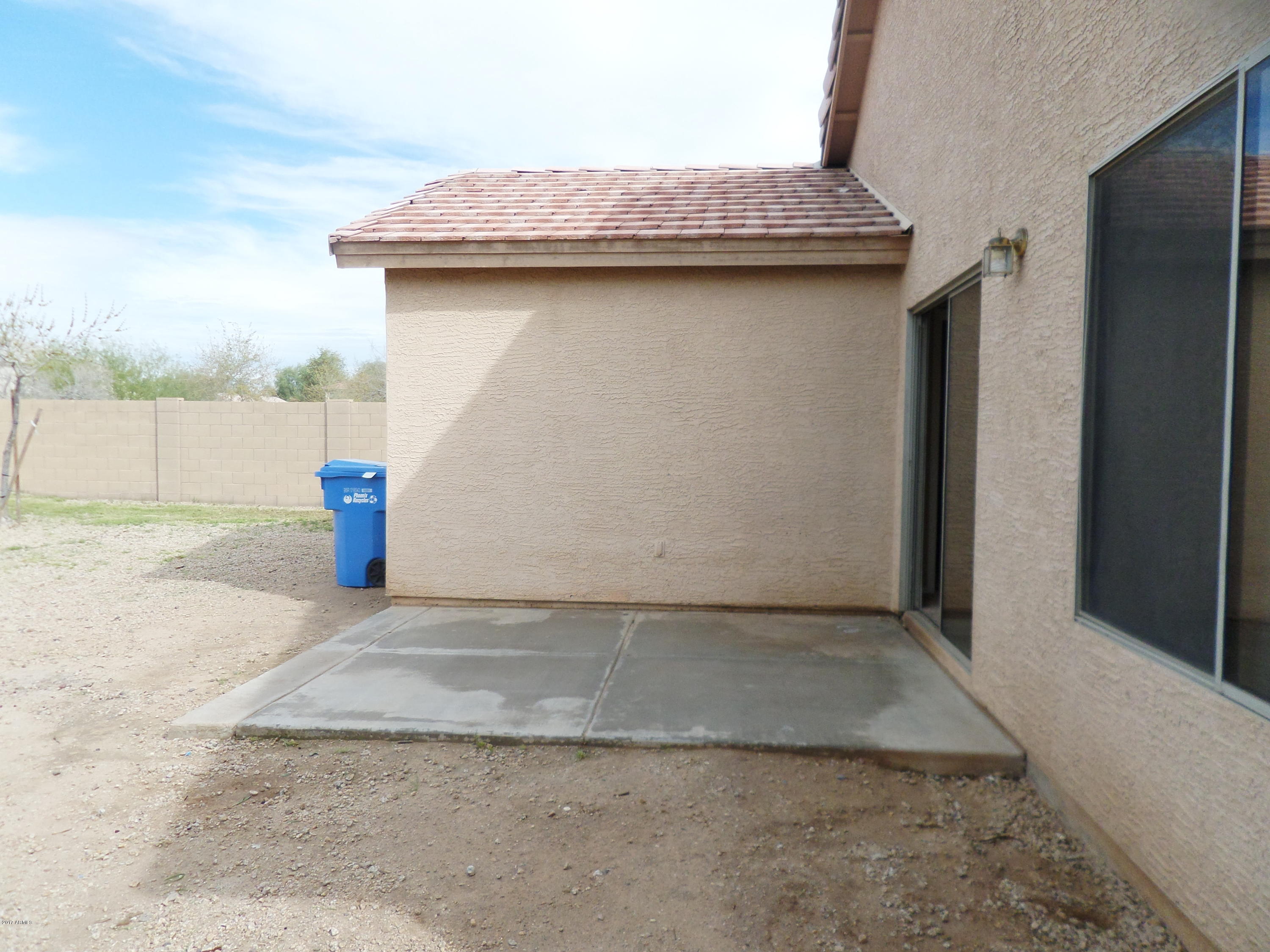 2324 West Carson Road Phoenix, AZ 85041 - Photo 15 of 15 2324 W CARSON PATIO
