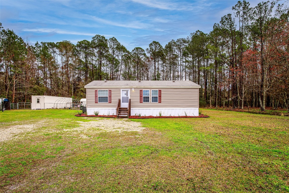 54036 Armstrong Road Callahan, FL 32011 - Photo 1 of 27