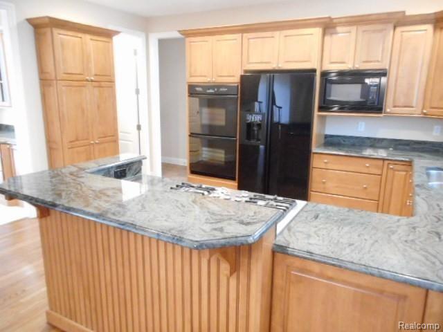 653 Langley Road Rochester Hills, MI 48309 - Photo 11 of 75