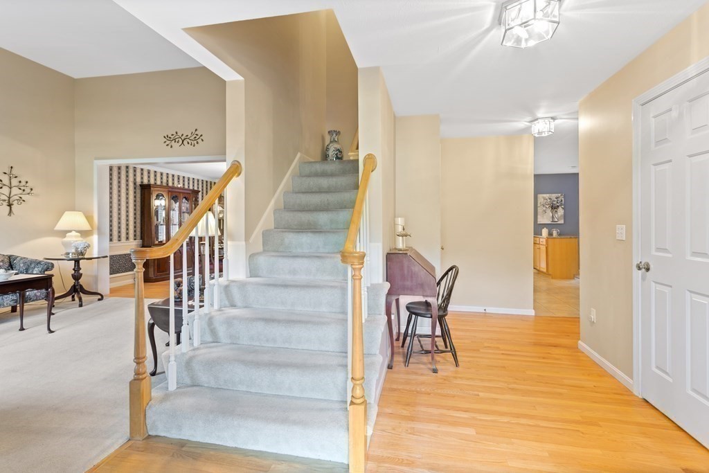 8 Rooks Way Westford, MA 01886 - Photo 3 of 42 Gallery Image 3