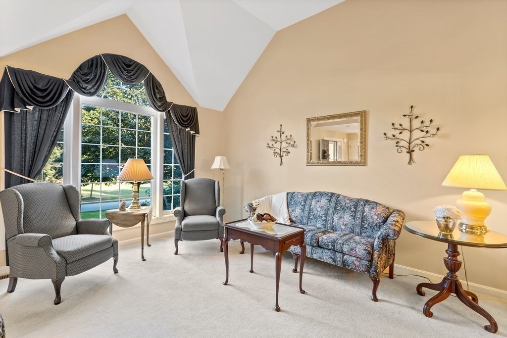 8 Rooks Way Westford, MA 01886 - Photo 5 of 42 Gallery Image 5