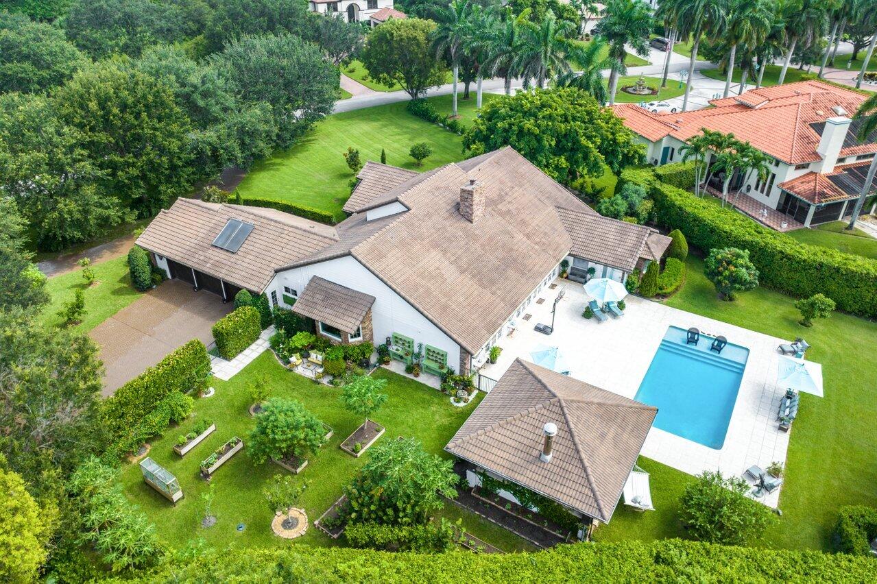 Five Bedroom Chateau on 1 acre in Delray