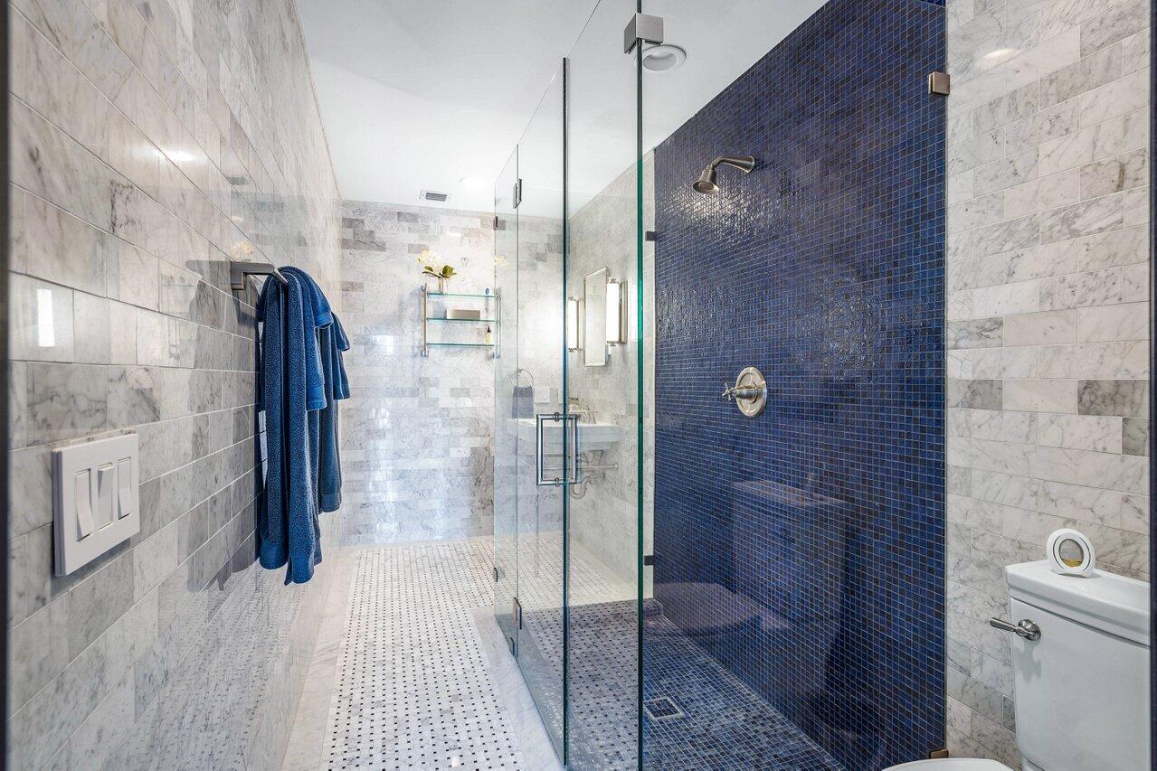 8203 Sawpine Road Delray Beach, FL 33446 - Photo 17 of 82 Vintage Bath