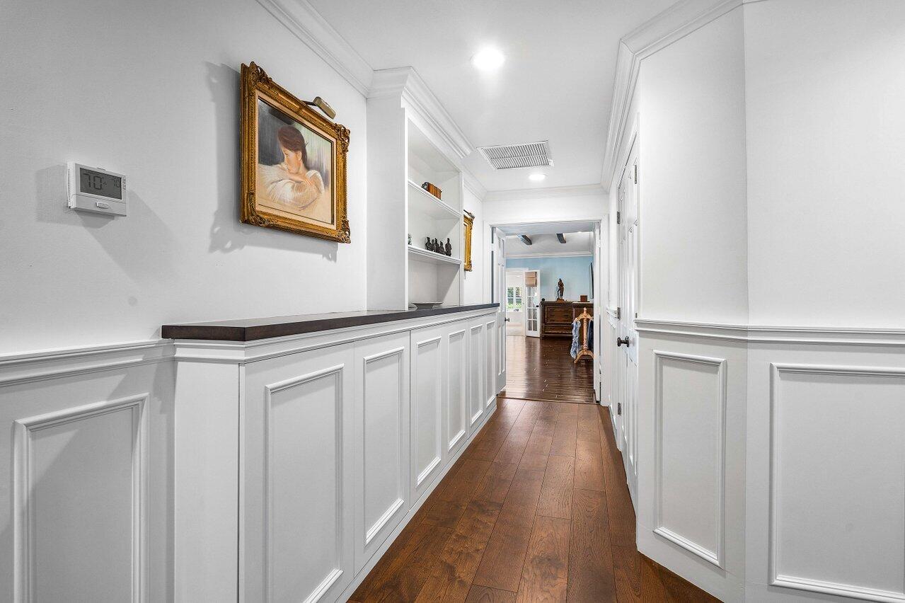8203 Sawpine Road Delray Beach, FL 33446 - Photo 29 of 82 Hallway