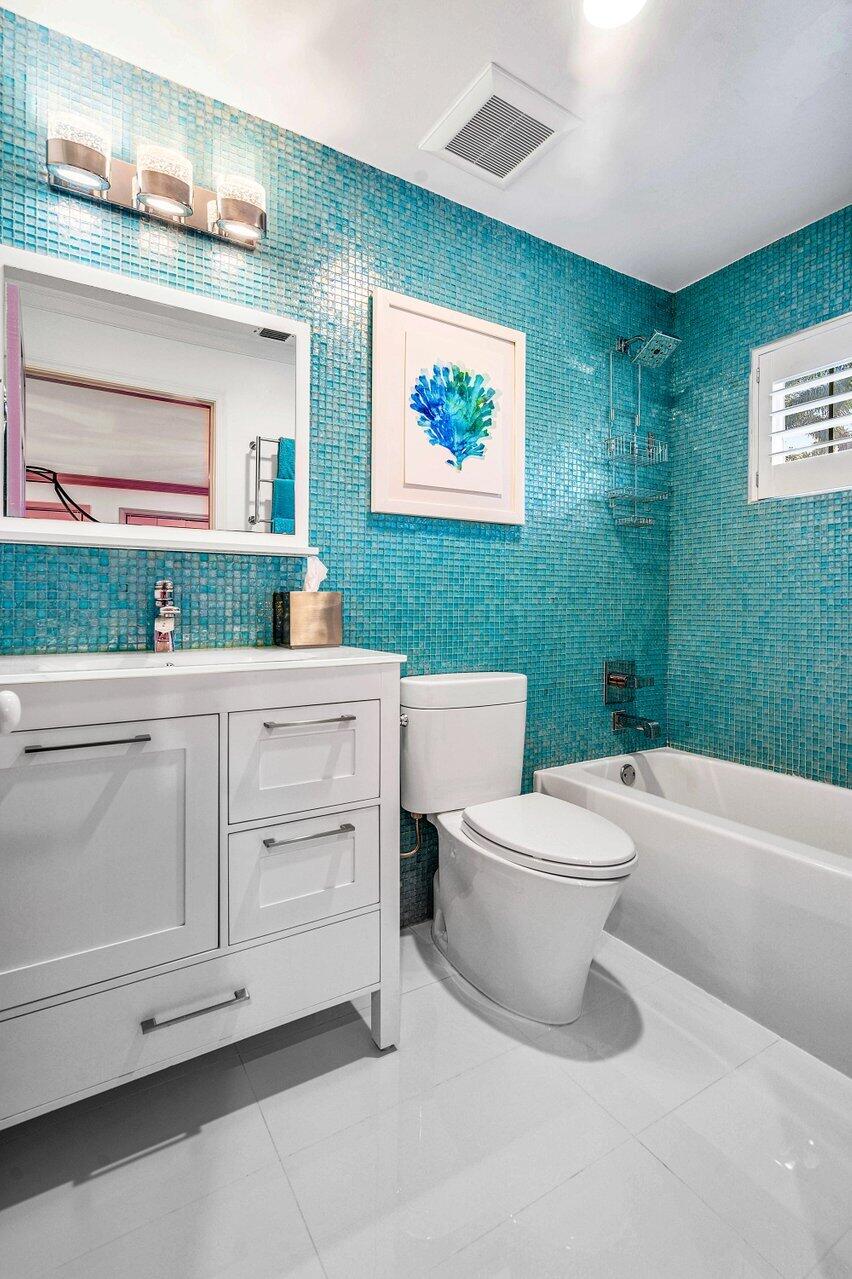 8203 Sawpine Road Delray Beach, FL 33446 - Photo 39 of 82 Bathroom 4