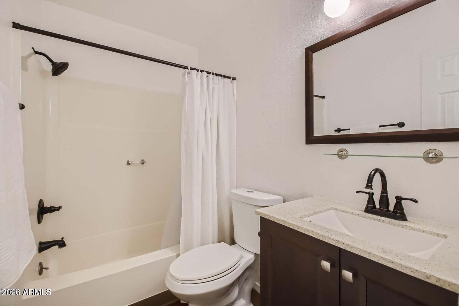 5142 East Monte Vista Road Phoenix, AZ 85008 - Photo 9 of 14 Bathroom 2