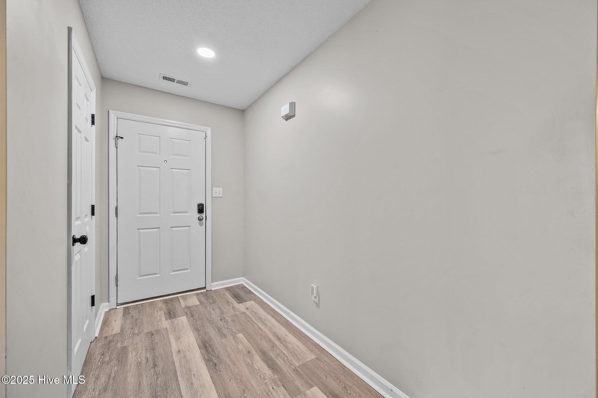 207 Winter Road Jacksonville, NC 28540 - Photo 4 of 45 7-web-or-mls-_RAD0986